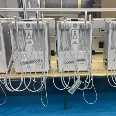 Unità di trattamento portatile dentale con scalpo per denti e apparecchio di cura leggero per la manica Veterinario utilizza una custodia mobile per la terapia dentale