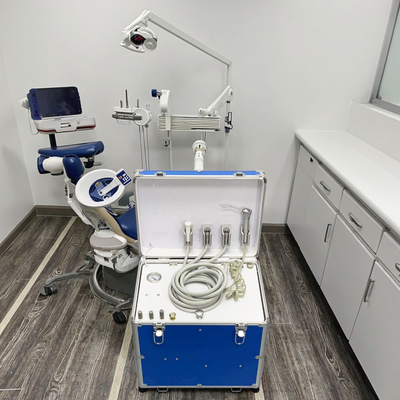 Clinica dentale mobile Turbina ad aria portatile Unità di trattamento dentale portatile 550W Unità mobile di consegna dentale