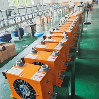 220V 60L Compressore d'aria dentale con asciugatrice d'aria Compressore d'aria medica silenziosa senza olio per 4 unità dentali
